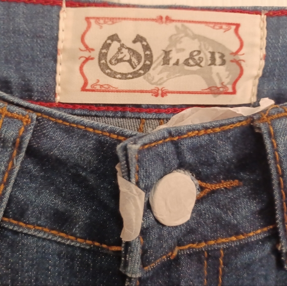 L&B Distressed Jeans - Picture 5 of 10